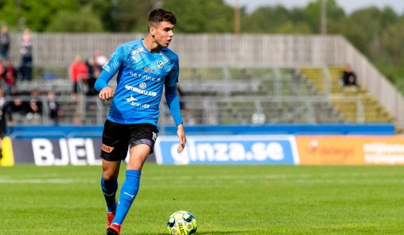 Kurtulus e fshin nga “Instagrami” edhe foton ku thoshte se krenohej që luan për Kosovën