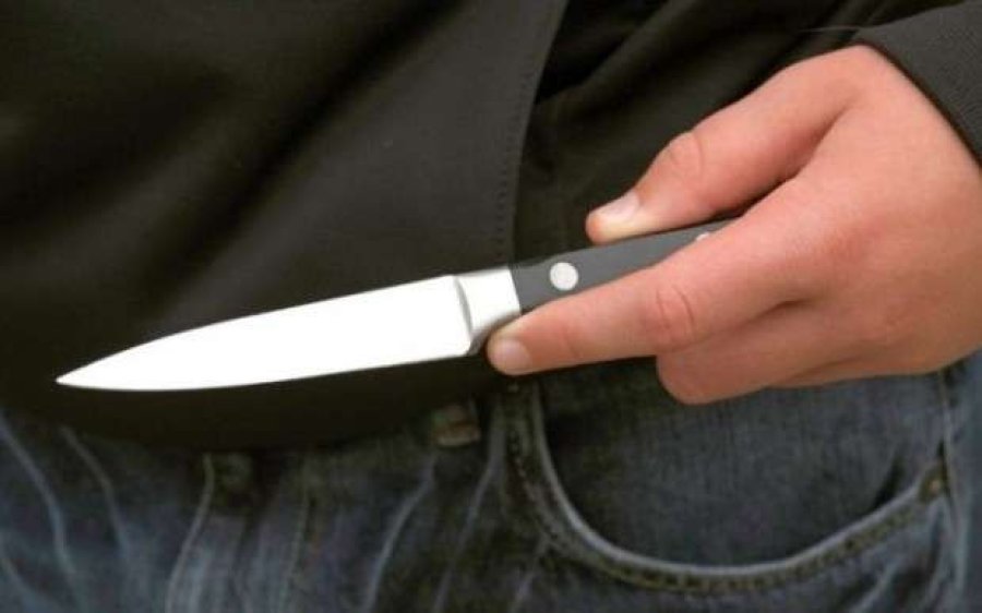 Gjakovë: Nxënësit kapen me thika në shkollë, arrestohen