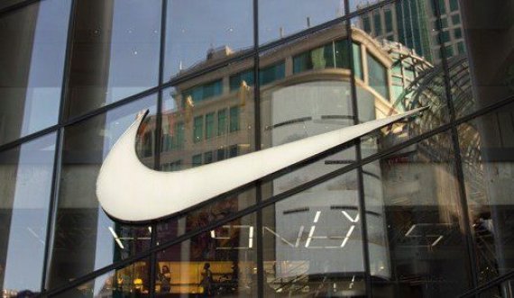 Nike largohet nga Rusia e Airbnb nga Kina