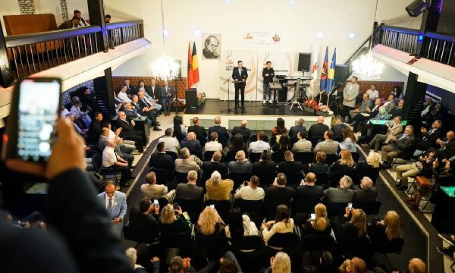 Abdixhiku në tubime me bashkatdhetarë: LDK, shtëpia politike e mërgatës