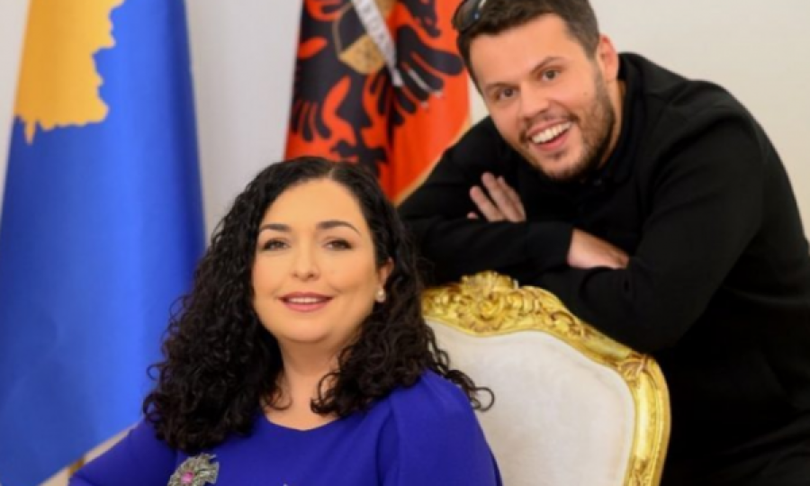 Valdrin Sahiti pajiset me pasaportë diplomatike nga shteti?