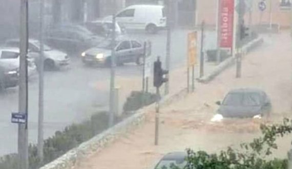 Kolaps i komunikacionit në Kroaci nga stuhia e shiut, Policia: Mos e përdorni autostradën