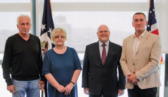 Hovenier takon politikanët serbë të Kosovës që i kishte “eliminuar” Vuçiq