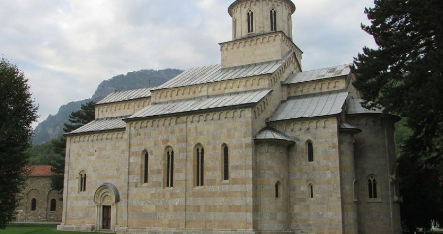 Manastiri i Deçanit kthehet në Google Maps dhe atë në gjuhën shqipe 