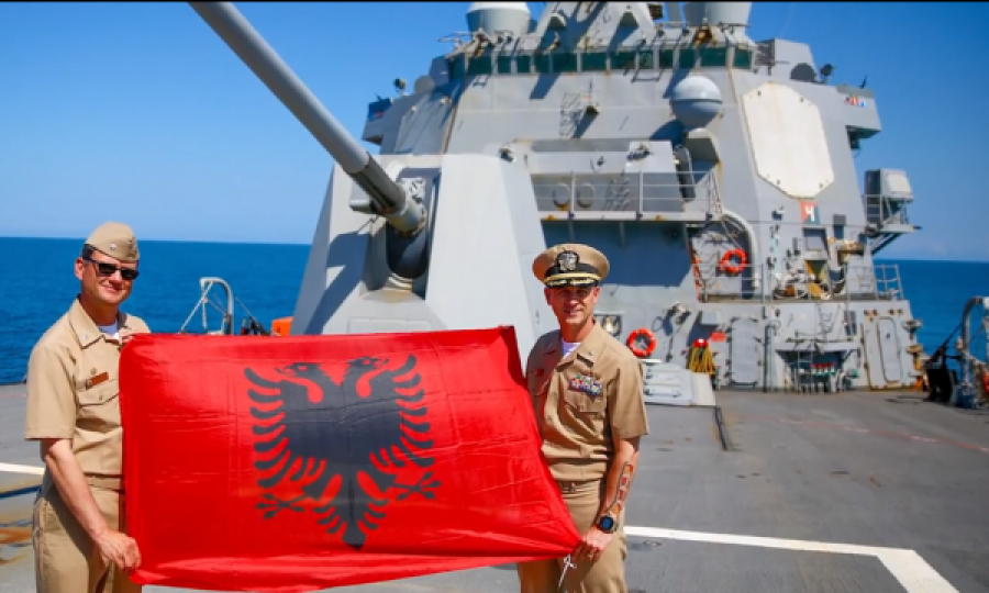 Anija luftarake amerikane në brigjet e Durrësit: Ky ishte qëllimi i vizitës