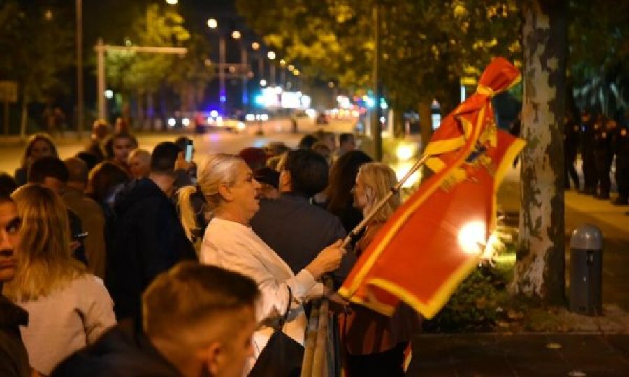 Malaziasit mblidhen para Kuvendit: Ta shpëtojmë shtetin nga kolapsi