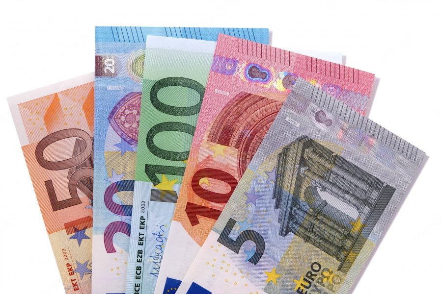 Kujdes, në Kosovë po qarkullojnë me të madhe paratë e falsifikuara