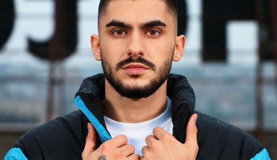 Kush po e shoqëron Butrintin n'deti?