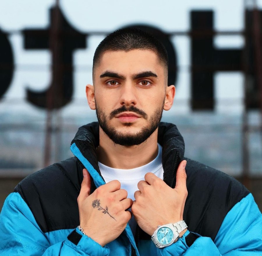 Butrint Imeri gjuan me para nga helikopteri