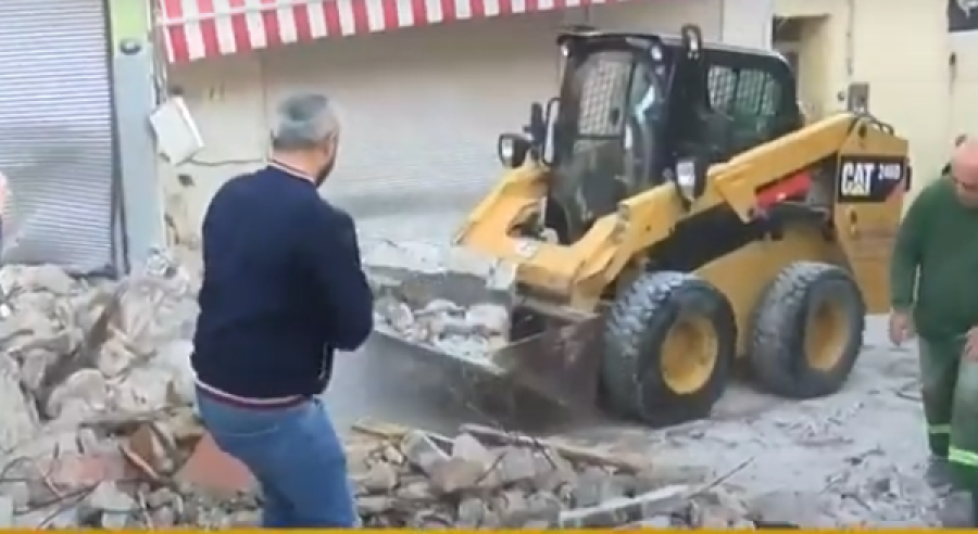 Situatë paniku në Turqi, qytetarët hidhen nga lartësia për t’i “shpëtuar” tërmetit