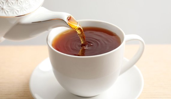Ata që pinë çaj kanë përfitime shëndetësore dhe jetojnë më gjatë