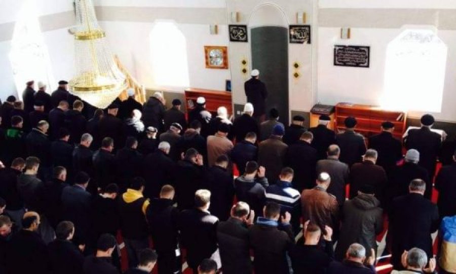  Edhe hoxha e ka  lënë Kosovën për të punuar në Gjermani, xhamia fshati Koshare mbetet pa myezin 