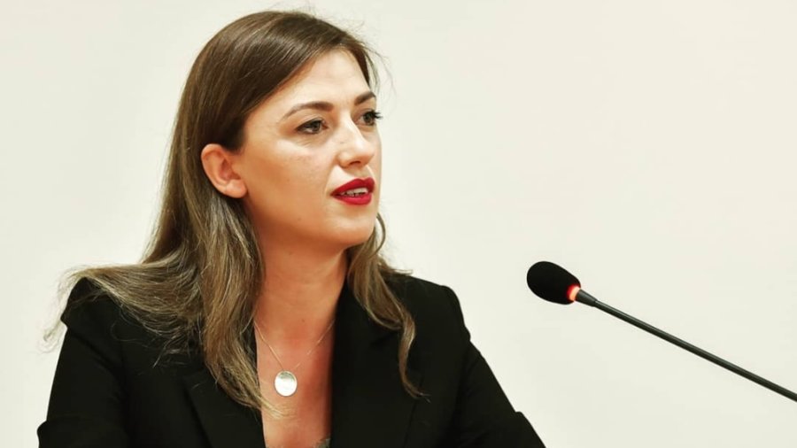 Haxhiu: Unë nuk e kam marrë detyrën e ministres për me i mbyllë sytë dhe për të bërë hajgare