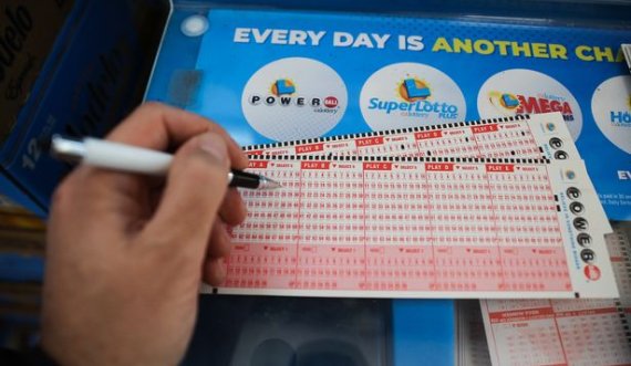 Çmimi i lotarisë shkon në rekord ndërsa miliona presin shortin e radhës