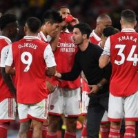 Arsenali ia vë syrin mesfushorit spanjoll