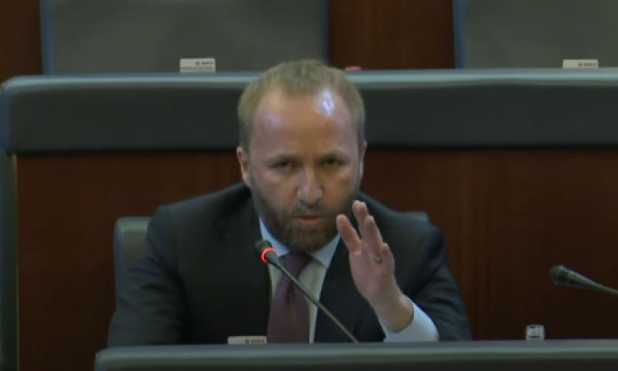 Arma me shurdhues në pronësi të deputetit Abelard Tahirit të PDK-së, ja çka i ndodhi në Podgoricë