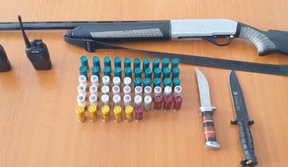 Malishevë : Arrestohet një person, ju gjetën pushkë, thikë, fishekë e radiolidhje