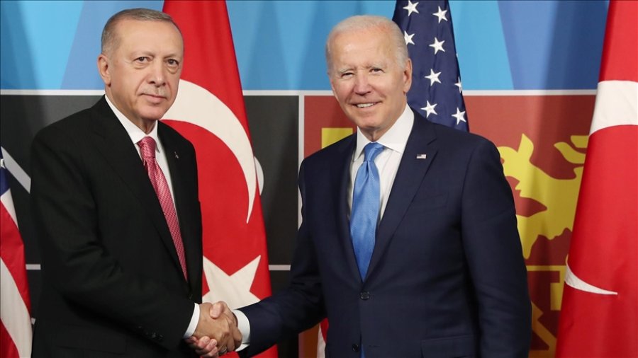 Ja pse Erdogan irritohet me Biden