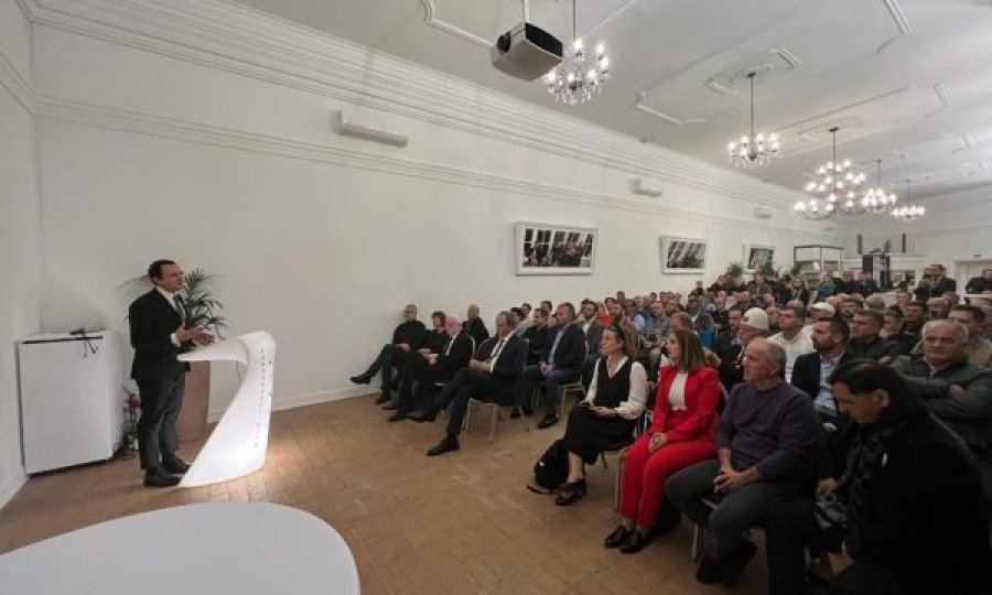 Kurti diskuton me mërgatën në Austri për zhvillimin e vendit