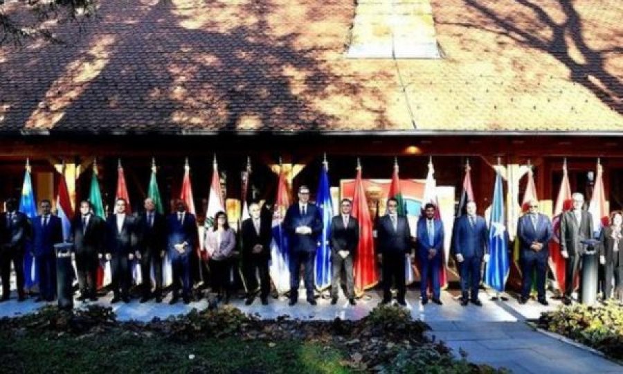 Vuçiq në  darkën ambasadorëve të vendeve arabe flet edhe  për ngjarjet në Kosovë