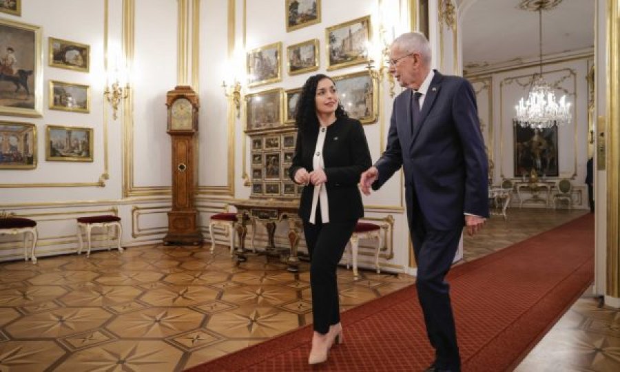 Presidentja Osmani në Vjenë takon homologun e saj Alexander Van der Bellen