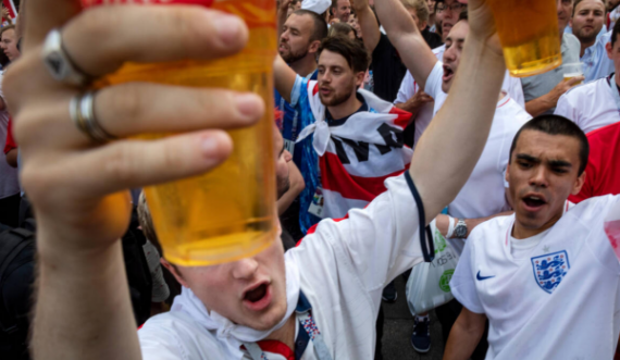 Vendimi zyrtar i FIFA-s:  Ndalohet  shitja  e pijeve alkoolike  në të gjitha stadiumet  dhe rreth tyre Katar