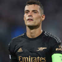 Arsenali po përgatit kontratën e re për Xhakën