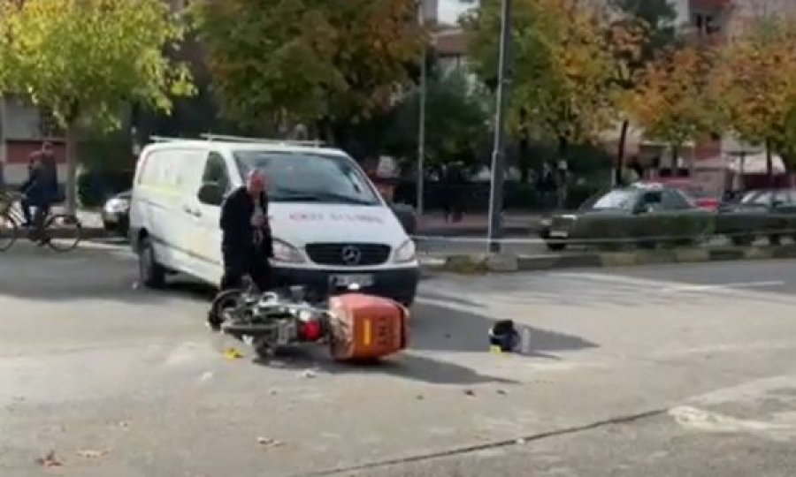Motomjeti përplaset me kombin, drejtuesi dërgohet në spital
