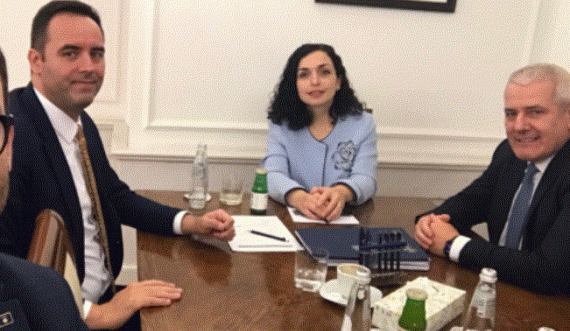 Osmani fton në takim Konjufcën dhe Sveçlën, zbulohet arsyeja