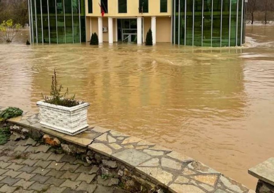 Disa restorante në Klinë i