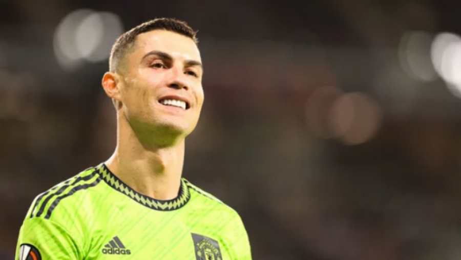 Ronaldo pranon ofertën e parë zyrtare pas  largimit  nga  Manchester United, kjo do të jetë paga