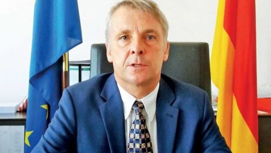 Rohde falenderon ambasadorin e Kosovës