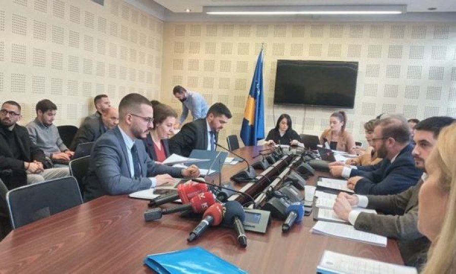 Abazi pyet Gërvallën për ngecjen e njohjeve të reja dhe anëtarësimeve