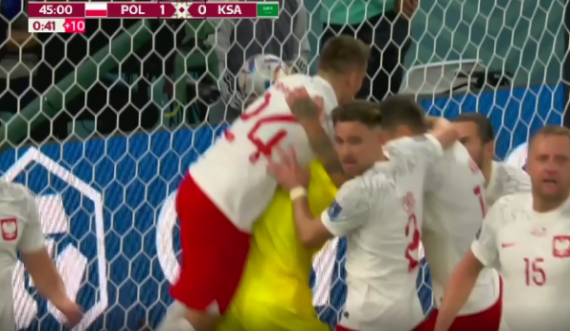 Polonia e mbyll  pjesën e parë në epërsi  ndaj Arabisë Saudite me golin e heroit  të ndeshjes  Szczesny 