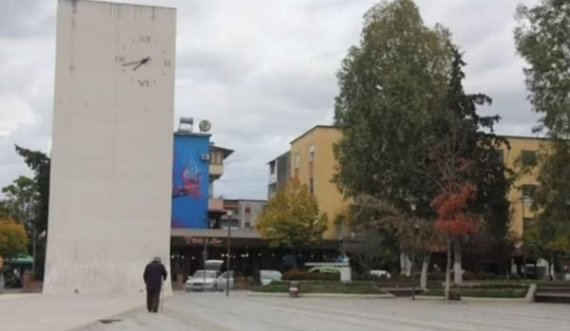 Gazeta prestigjioze britaneze “Daily Mail” zhvillon reportazh të frikshëm në qytetin e braktisur shqiptar: Dukej sikur të rinjtë ishin zhdukur nga murtaja