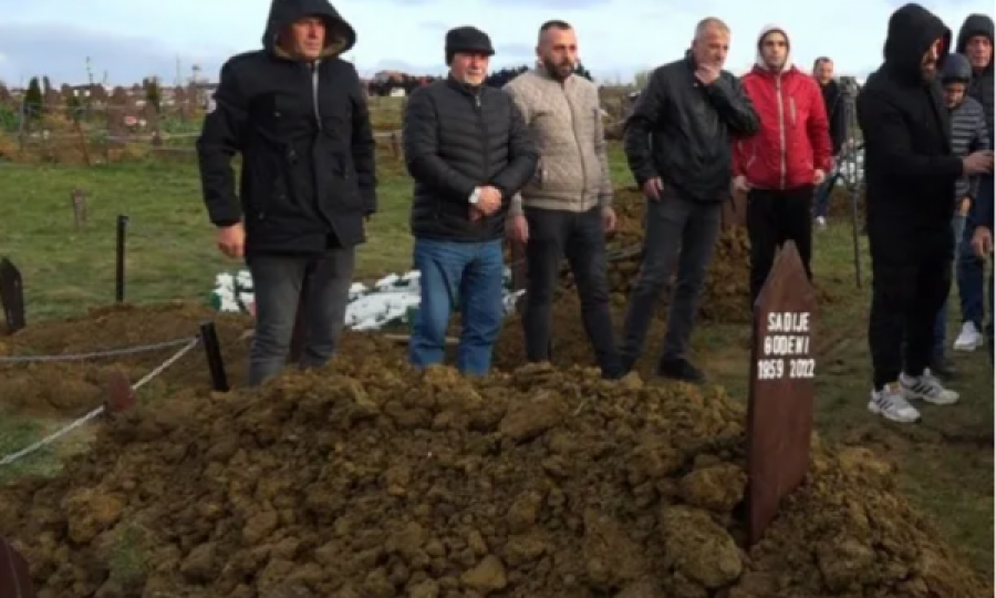 Prishtinë: Varroset arsimtarja që dyshohet se u vra dje me sëpatë nga bashkëshorti 