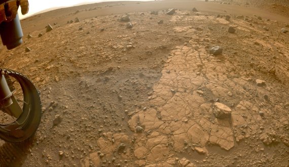 'Curiosity' gjen acide yndyrore në Mars