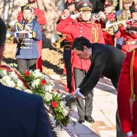 Kurti për 28 Nëntor: Duhet të jemi më shpesh bashkë, të punojmë bashkë, le t’i bëhemi krah secilit shqiptar