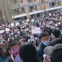 Protestat kanë shpërthyer në të gjithë Kinën 