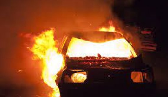 Prishtinë: Digjet një veturë