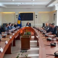 Deputetët presin në takim ambasadorët e shteteve anëtare të KE-së