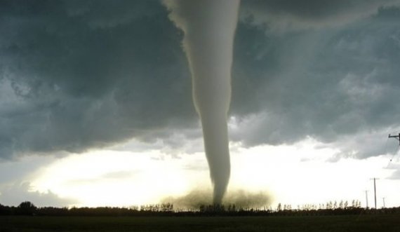 Stuhitë mund të shkaktojnë tornado të mëdha në SHBA