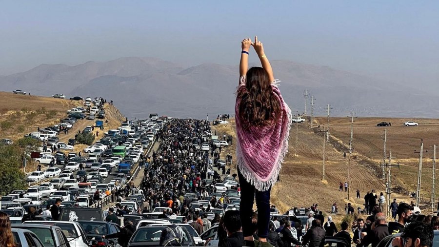 Gjenerali iranian tregon sa njerëz janë vrarë në protesta