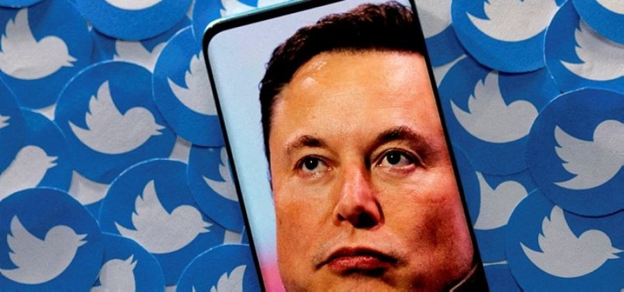 Musk sinjalizon një 'luftë' të re kundër Apple