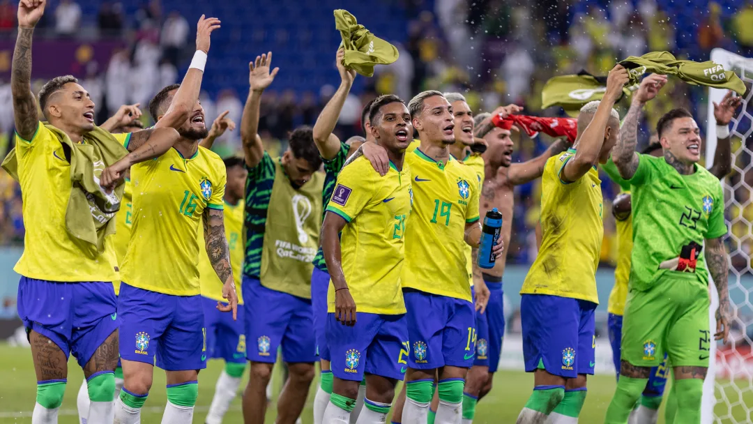 Pse Brazili ende pa trajner