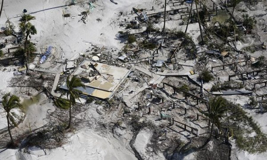 Si zhduku uragani një lagje të tërë në SHBA