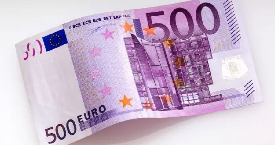 Pejë: Një person i dërgon në bankë 1,000 euro të falsifikuara, policia në kërkim të tij
