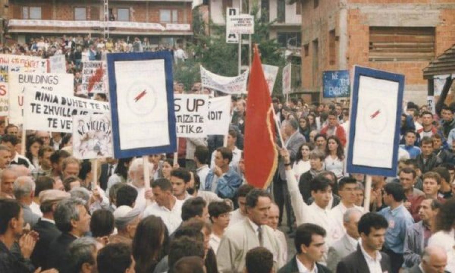 Memli Krasniqi: 1 tetori 1997 ishte këmbana që lëkundi themelet e Jugosllavisë