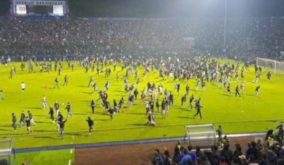 Shumë njerëz humbin jetën dhe qindra të tjerë plagosen pas një ndeshjeje futbolli