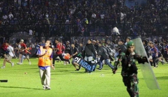Tragjedia e futbollit në Indonezi më e madhja që prej asaj që kishte ndodhur në vitin 1964